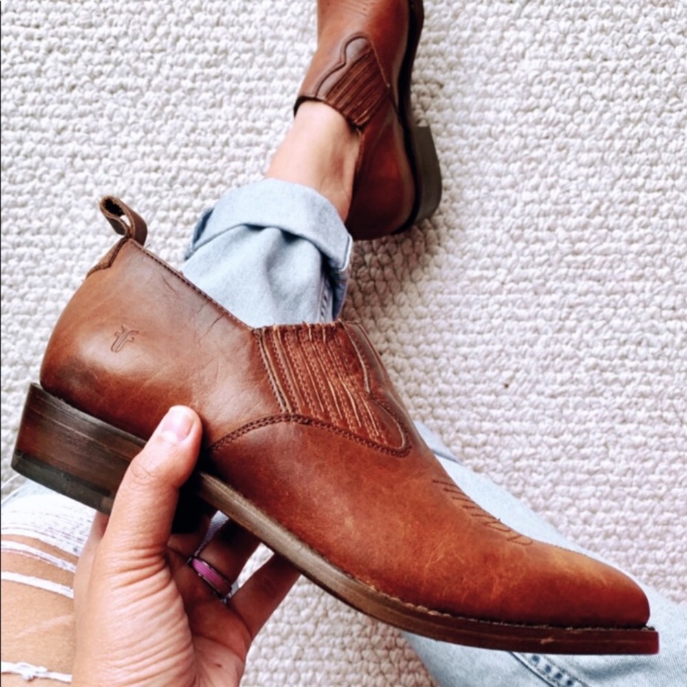 COPY - Frye  shootie booties sz 7new in box